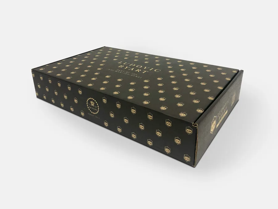 Ludovic Byart mailer box, black with a repeating gold crest pattern